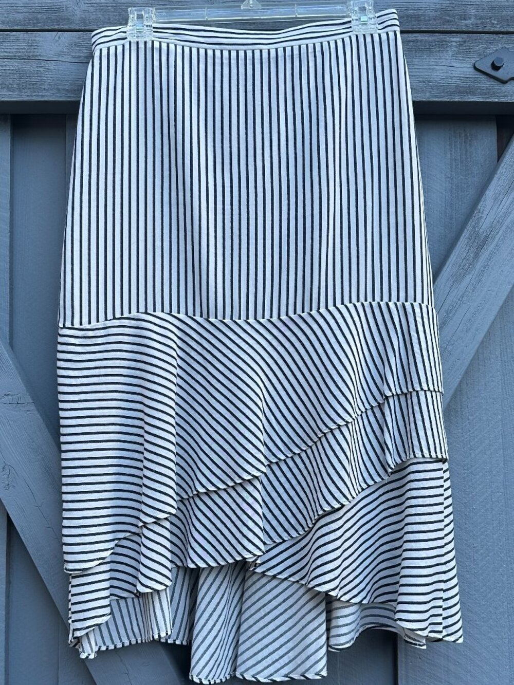 Ann Taylor Striped Ruffle Midi Skirt Size 4 White Black Asymmetrical Hem Lined